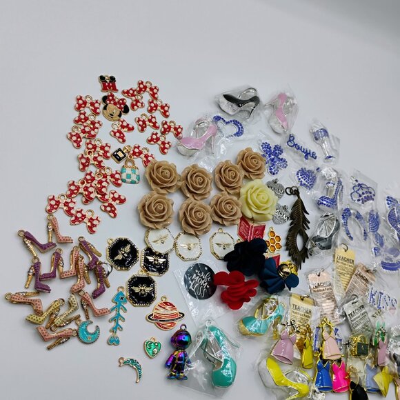 117 piece mixed charm lot - Picture 4 of 6